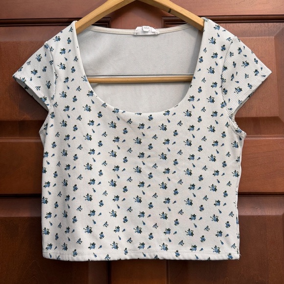 live in the moment Tops - Live in the Moment Womens M Ditsy Floral Blue Crop Top Romantic Y2K Coquette Rib